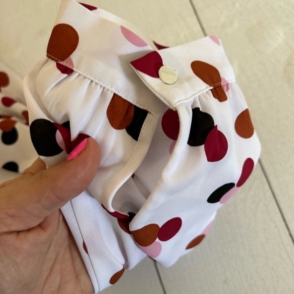 Van  Heusen large polka dot pop over blouse - Picture 10 of 11
